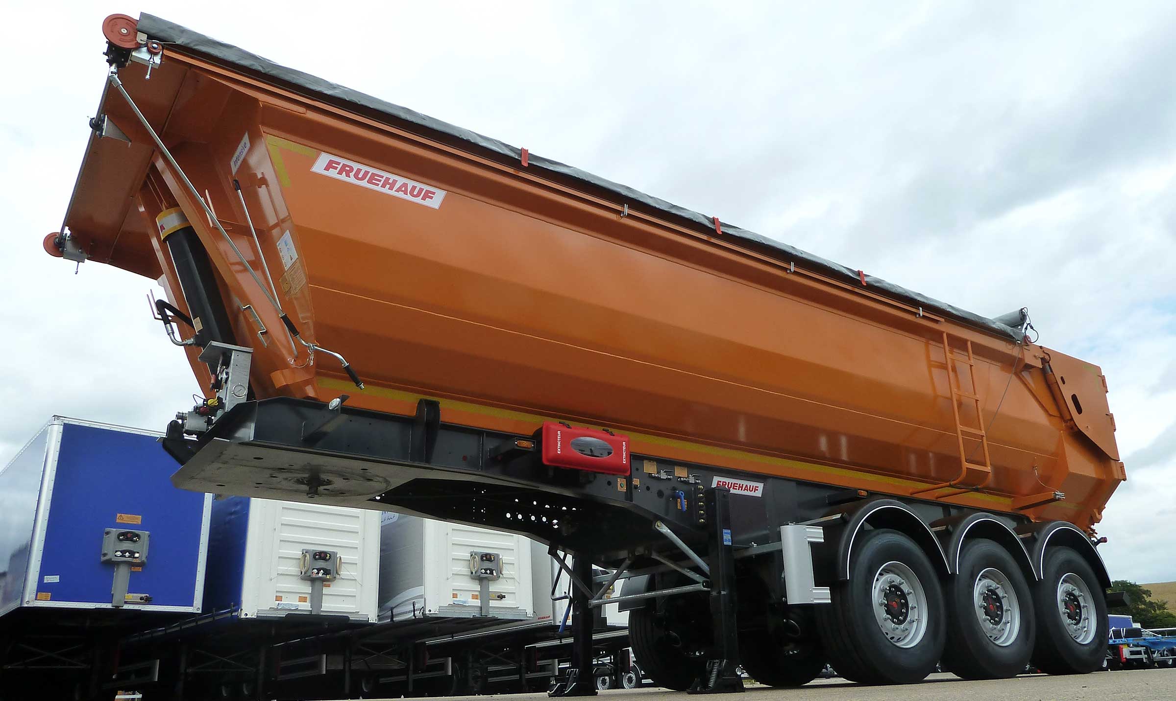 Fruehauf – bennes travaux publics – Intensive